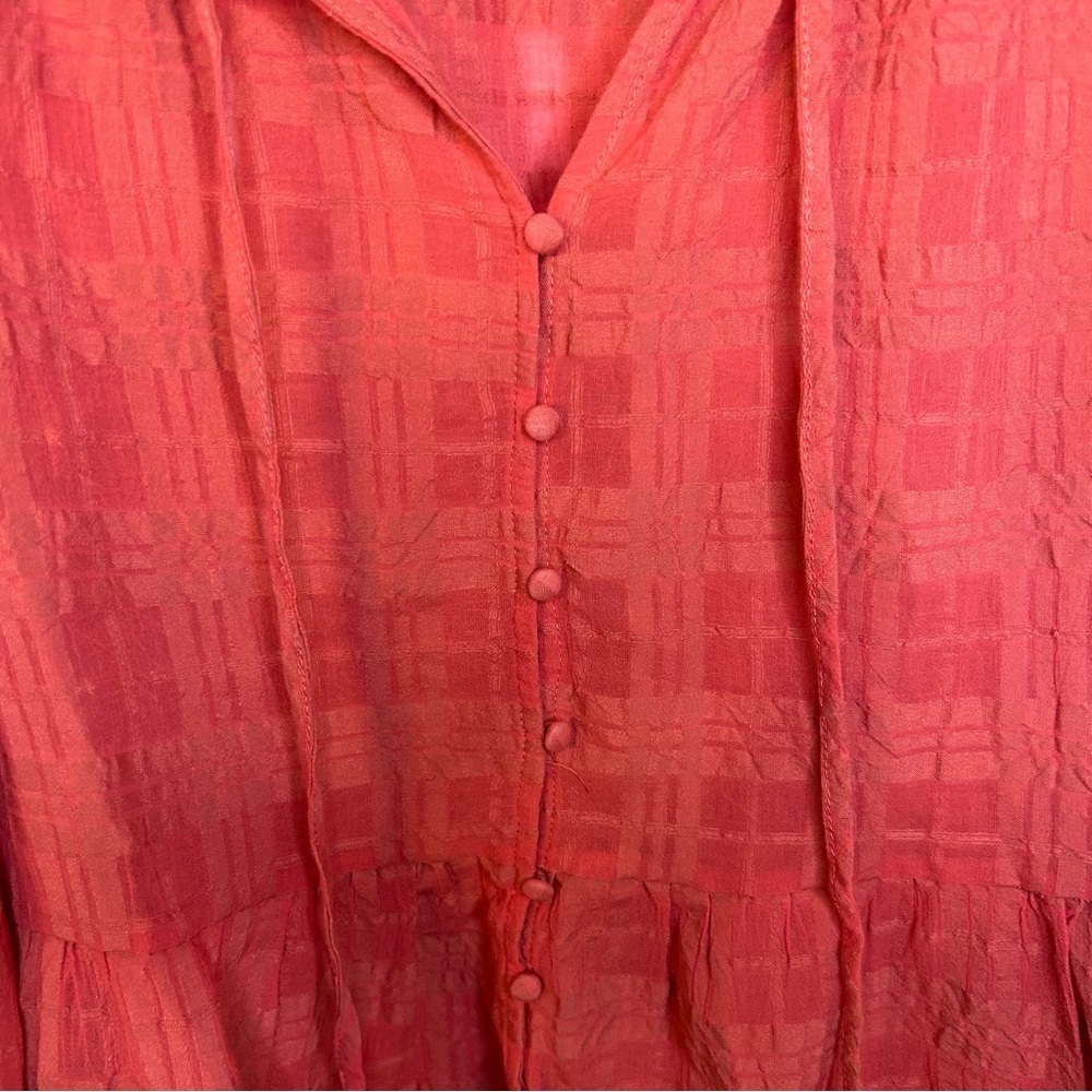 *NWOT* Evereve Peplum Crinkle Blouse in Mineral Red, Size Medium - Picture 5 of 11